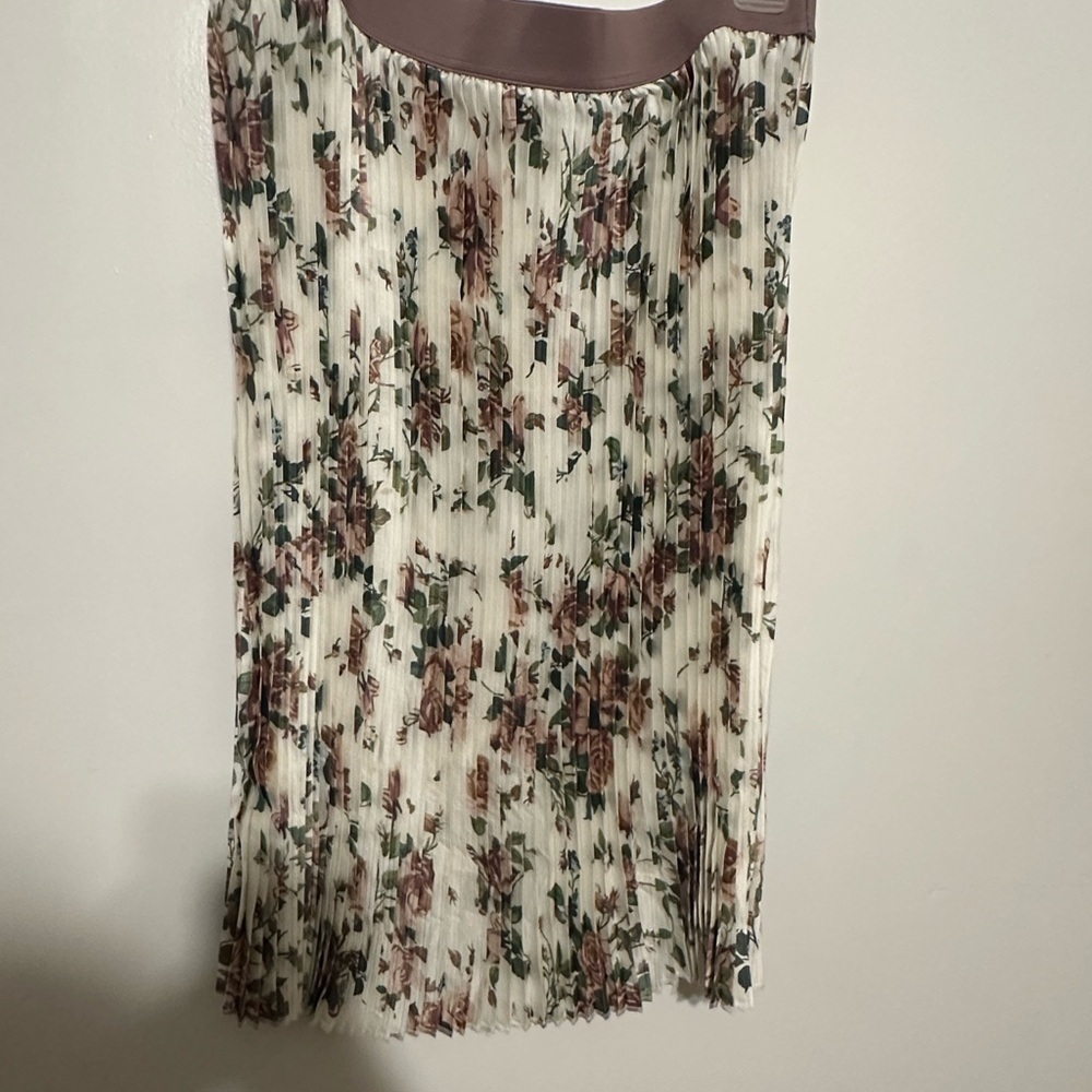 Accordion Style LuLaRoe Lavender Floral Pencil Skirt